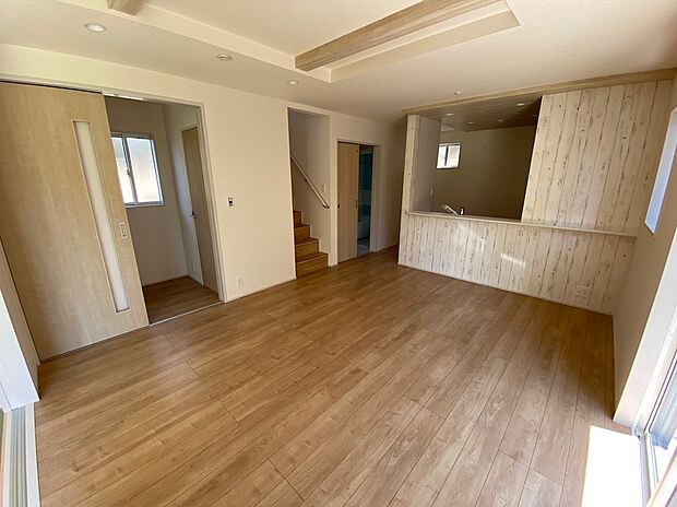 【☆Living　Room☆ リビングが広い家はきっと、家族が】☆Living　Room☆
リビングが広い家はきっと、家族が集まり団欒が生まれる家となります。家族の笑顔が想像できる家をぜひ一度ご覧下さい。