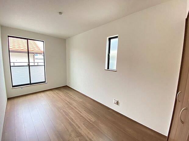 【☆Room☆ 】☆Room☆
うららかな陽射しがどのお部屋にも降り注ぎますように、快適さを追求し尽くした間取り。得難い立地環境での生活を恵みの豊かな永住の地へと変えてくれることでしょう…