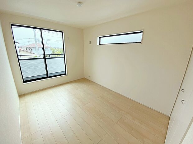 【☆Room☆】うららかな陽射しがどのお部屋にも降り注ぎますように、快適さを追求し尽くした間取り。得難い立地環境での生活を恵みの豊かな永住の地へと変えてくれることでしょう…