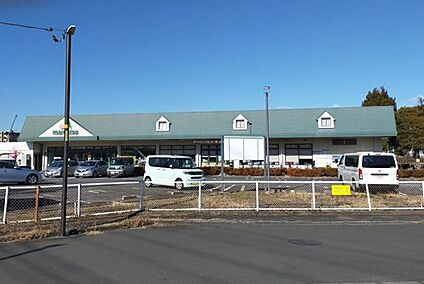 マルエツ武蔵砂川店 1200ｍ(徒歩15分・自転車5分)