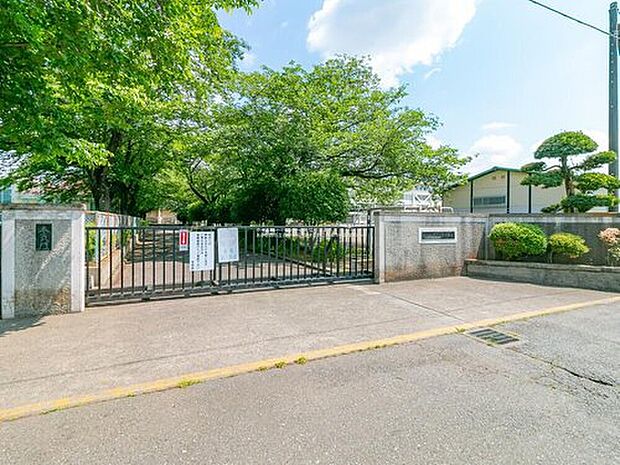 あきる野市立西中学校（約900m）