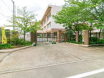 日野市立平山小学校 1000ｍ(徒歩13分)