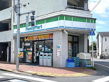 ファミリーマート東青梅駅前店 2700m(徒歩34分/自転車で11分)