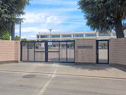 立川市立立川第四中学校 650ｍ(徒歩9分)