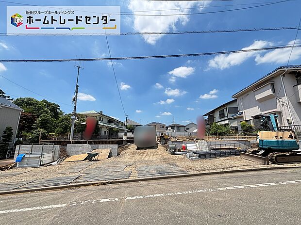 【前面道路含む現地写真】☆さまざまな設備や間取り、住み心地をぜひ現地でご確認ください♪当日の見学予約も承ります。お気軽にお問合せください。