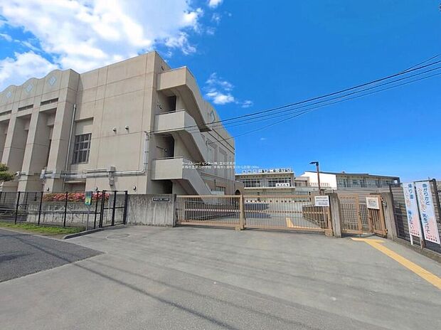青梅市立第二小学校（約1,400m）