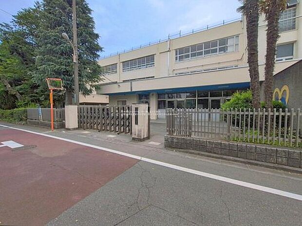 国分寺市立大六小学校(約1,500m)