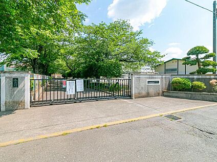 あきる野市立西中学校 650ｍ(徒歩9分)
