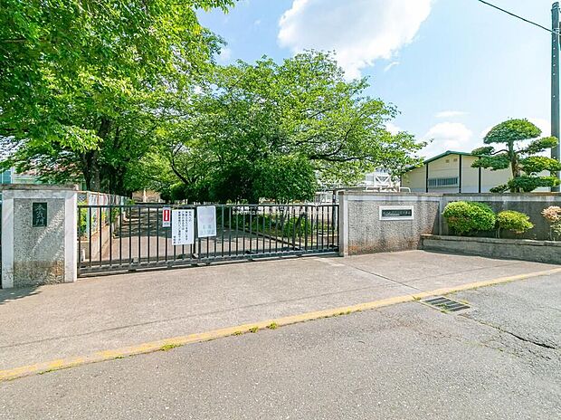 あきる野市立西中学校(約650m)