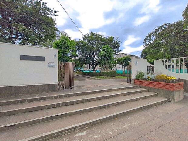 立川市立柏小学校(約1,400m)