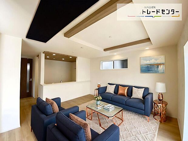 【☆Living Room☆ 】☆Living Room☆
リビングが広い家はきっと、家族が集まり団欒が生まれる家となります。家族の笑顔が想像できる家をぜひ一度ご覧下さい。(家具はCGです(家具はCGです)