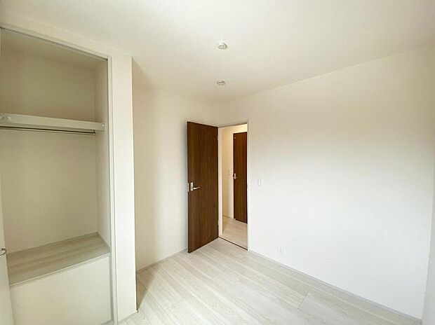【☆Room☆】各部屋を最大限に広く使って頂ける様、全居住スペースに収納付。プライベートルームはゆったりと快適に。