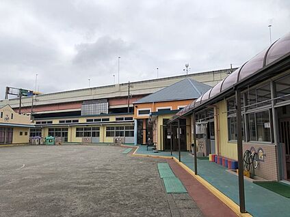 新郷南幼稚園 500m(7分)