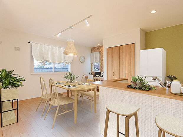 【【施工例】TAKIHOUSE リビングダイニング】ダイニングは家族がいっしょに過ごす大切な空間です。料理をしながら家族の顔が見えるカウンターキッチンとダイニング、そして天然木のぬくもりに包まれた明るいリビングが続く、家族のやさしい絆が深まります。