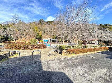 沢谷戸自然公園 800ｍ(徒歩10分)