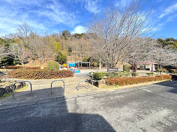 沢谷戸自然公園（約800m）