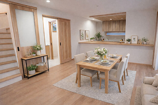 施工例（リビング）　家族の時間が自然と増える、ゆとりあるリビングスペース