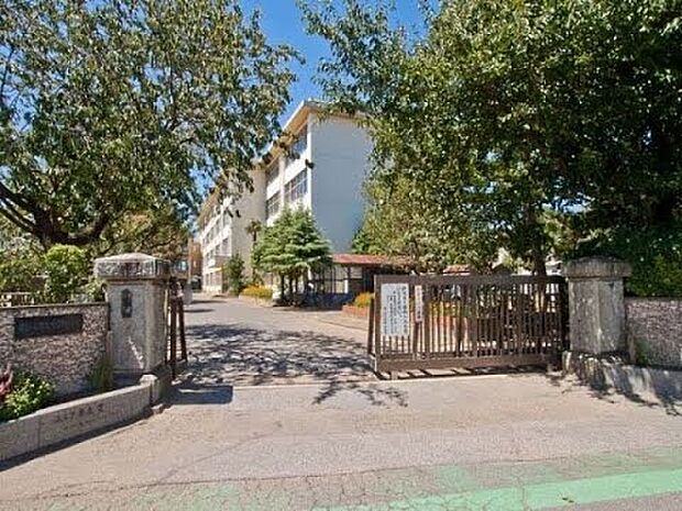 中部小学校（約480m）