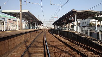 近鉄明野駅 約2.8km(車で約7分)