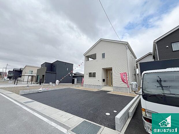 【外観】安心の10年保証！外観を美しく保ち、雨水で汚れを落とします！気になることがありましたら、お気軽にお問い合わせください！