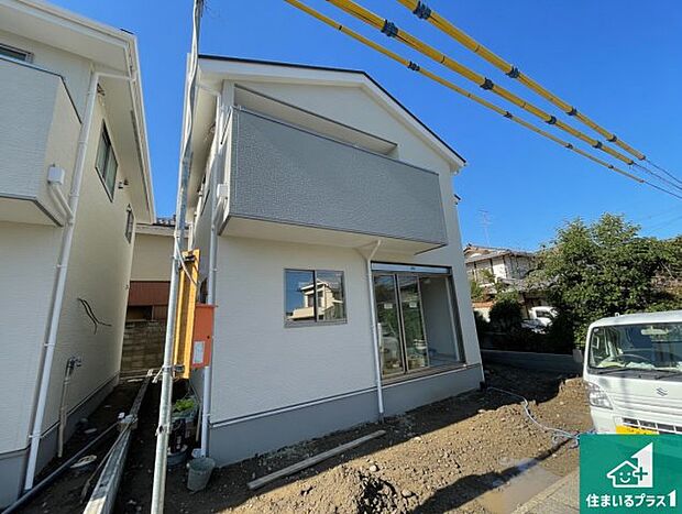 【外観】現在建築中!落ち着いた街並みで新生活を始めることが出来そう!周辺の物件も併せてご紹介させて頂きます!