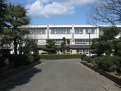 八幡市立男山第三中学校 徒歩2893m