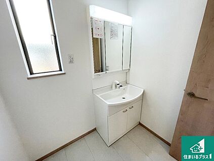 独立洗面台