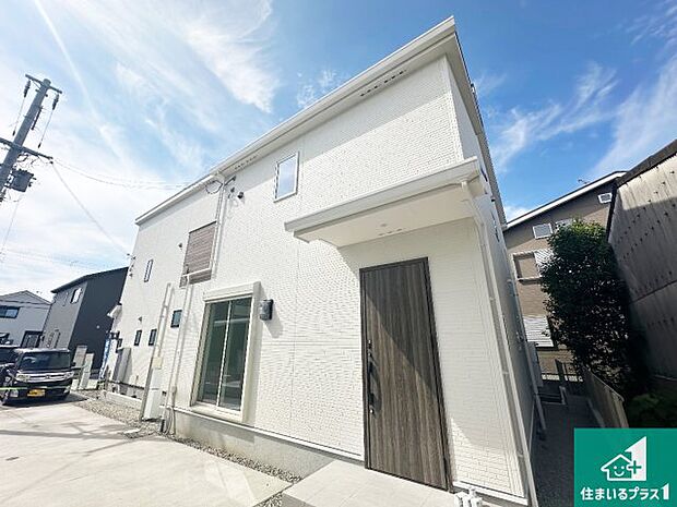 【外観】安心の10年保証!外観を美しく保ち、雨水で汚れを落とします!気になることがありましたら、お気軽にお問い合わせください!