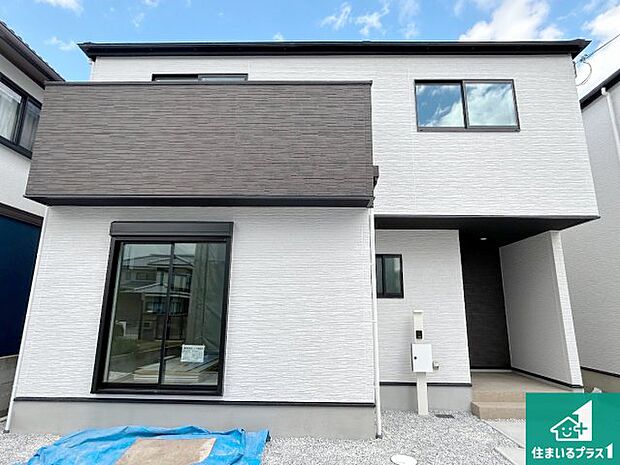 【外観】安心の10年保証!外観を美しく保ち、雨水で汚れを落とします!気になることがありましたら、お気軽にお問い合わせください!