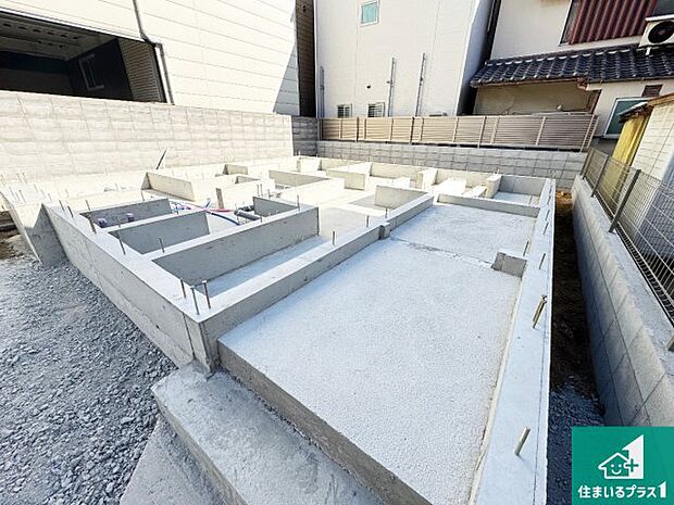 【外観】周辺は落ち着いた街並みの住宅地!子育てがしやすい住環境です!まだ未完成ですが、現地でしかわからない事もございます。是非一度ご覧ください。