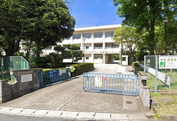 茶山台小学校