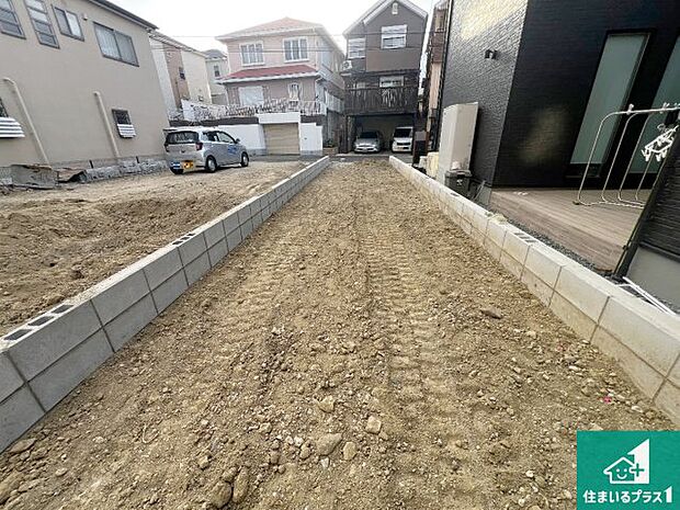 【外観】現在建築中!落ち着いた街並みで新生活を始めることが出来そう!周辺の物件も併せてご紹介させて頂きます!