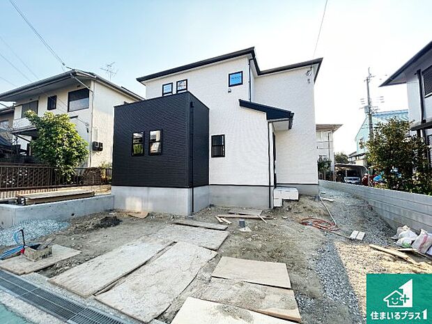 【外観】安心の10年保証!外観を美しく保ち、雨水で汚れを落とします!気になることがありましたら、お気軽にお問い合わせください!