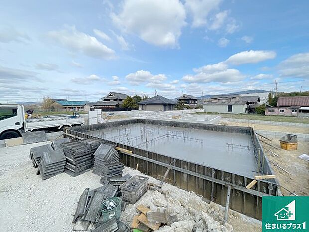 【外観】現在建築中!落ち着いた街並みで新生活を始めることが出来そう!周辺の物件も併せてご紹介させて頂きます!