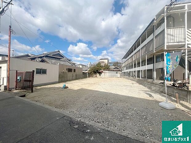 【外観】周辺は落ち着いた街並みの住宅地！子育てがしやすい住環境です！まだ未完成ですが、現地でしかわからない事もございます。是非一度ご覧ください。