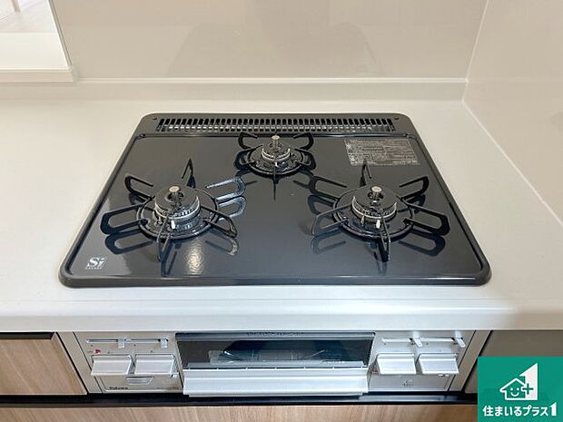 【コンロ】ダブル高火力Siセンサー付きコンロ!3口あるので、まとめて料理をする時も大活躍!