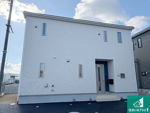 【外観】安心の10年保証！外観を美しく保ち、雨水で汚れを落とします！気になることがありましたら、お気軽にお問い合わせください！