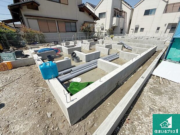 【外観】現在建築中!落ち着いた街並みで新生活を始めることが出来そう!周辺の物件も併せてご紹介させて頂きます!