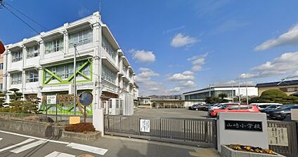 岩出市立山崎小学校 徒歩1436m