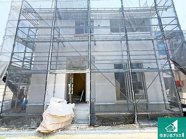 【外観】周辺は落ち着いた街並みの住宅地!子育てがしやすい住環境です!まだ未完成ですが、現地でしかわからない事もございます。是非一度ご覧ください。