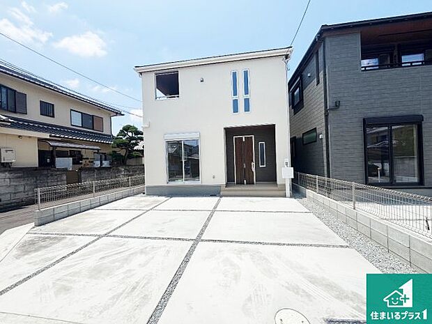 【外観】安心の10年保証！外観を美しく保ち、雨水で汚れを落とします！気になることがありましたら、お気軽にお問い合わせください！