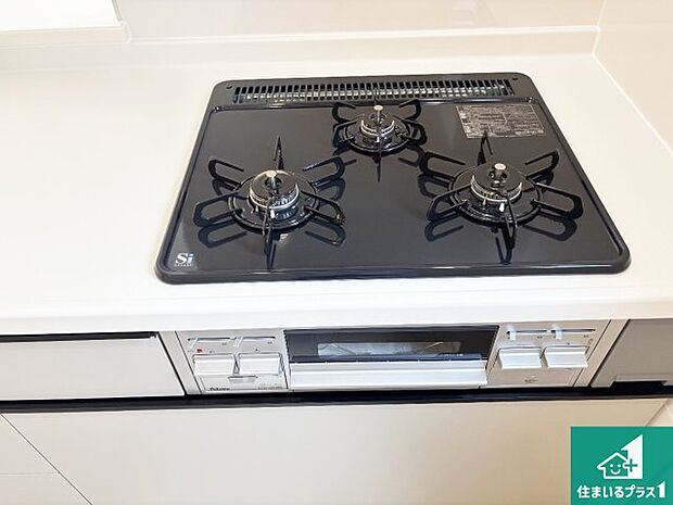 【コンロ】ダブル高火力Ｓｉセンサー付きコンロ！３口あるので、まとめて料理をする時も大活躍！