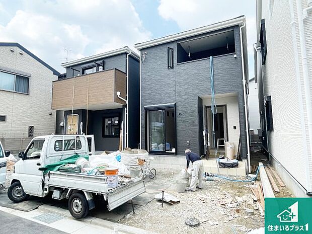 【外観】周辺は落ち着いた街並みの住宅地！子育てがしやすい住環境です！まだ未完成ですが、現地でしかわからない事もございます。是非一度ご覧ください。