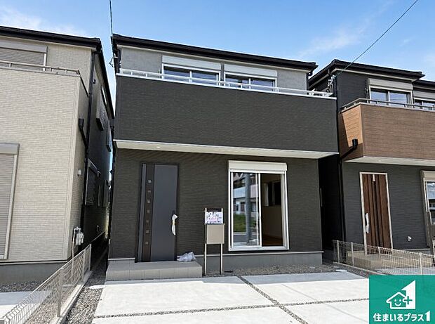 【外観】安心の10年保証!外観を美しく保ち、雨水で汚れを落とします!気になることがありましたら、お気軽にお問い合わせください!