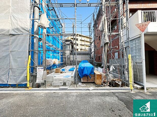 【外観】現在建築中！落ち着いた街並みで新生活を始めることが出来そう！周辺の物件も併せてご紹介させて頂きます！