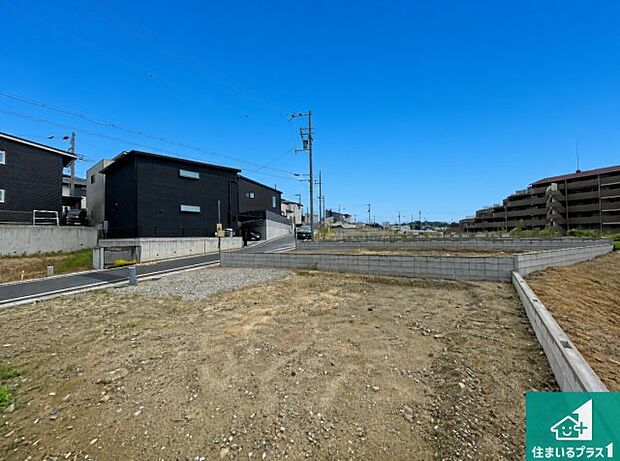 【外観】現在建築中!落ち着いた街並みで新生活を始めることが出来そう!周辺の物件も併せてご紹介させて頂きます!