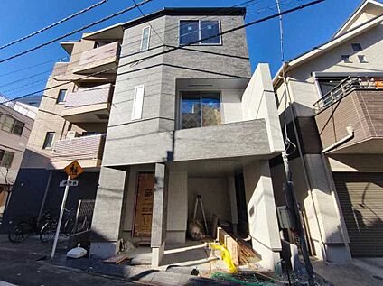 ■正面写真　 ようやく足場が外れました。