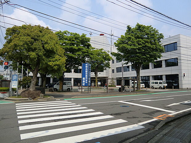 長泉町役場（約2m）