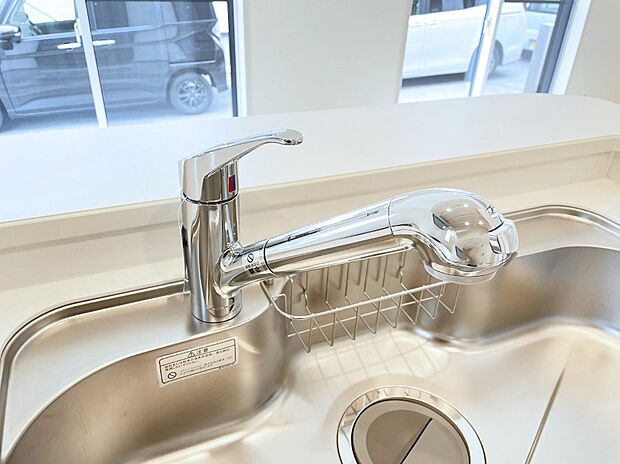 【一体型浄水器】浄水器一体型のキッチンで洗い物用・料理用と切り替え簡単！キッチンワークをより快適にします！ 