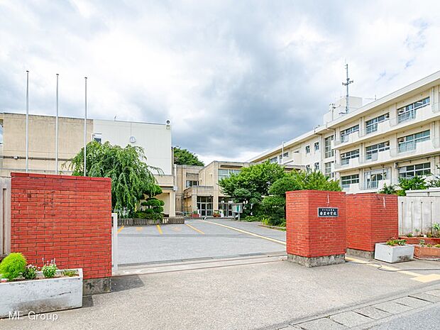 さいたま市立春里中学校（約1,600m・徒歩20分）